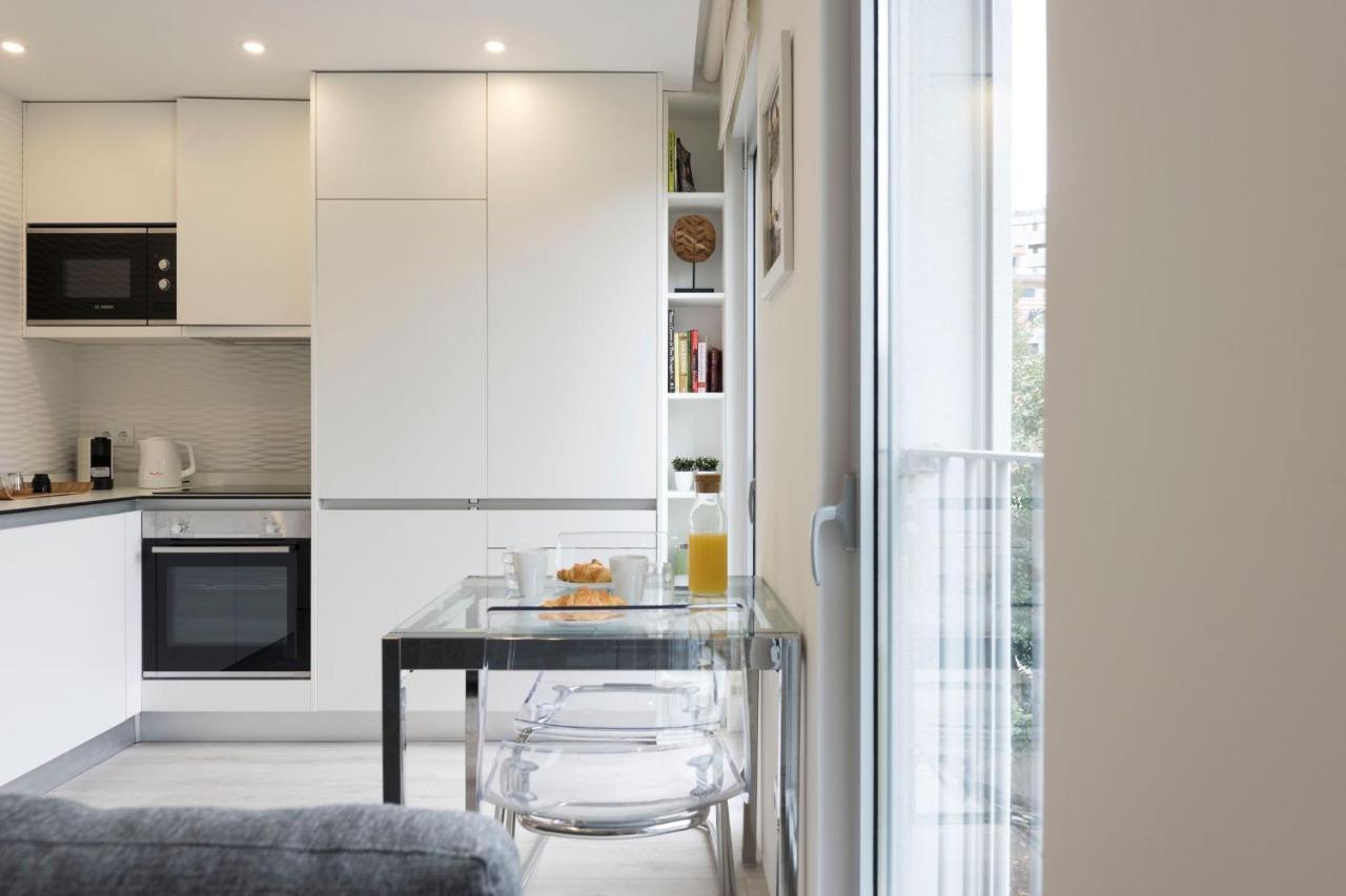 Lovelystay - Modern Loft With Gym & Free Parking Minutes Away From Cbd OOporto Exterior foto
