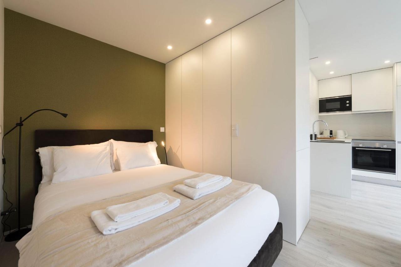 Lovelystay - Modern Loft With Gym & Free Parking Minutes Away From Cbd OOporto Exterior foto