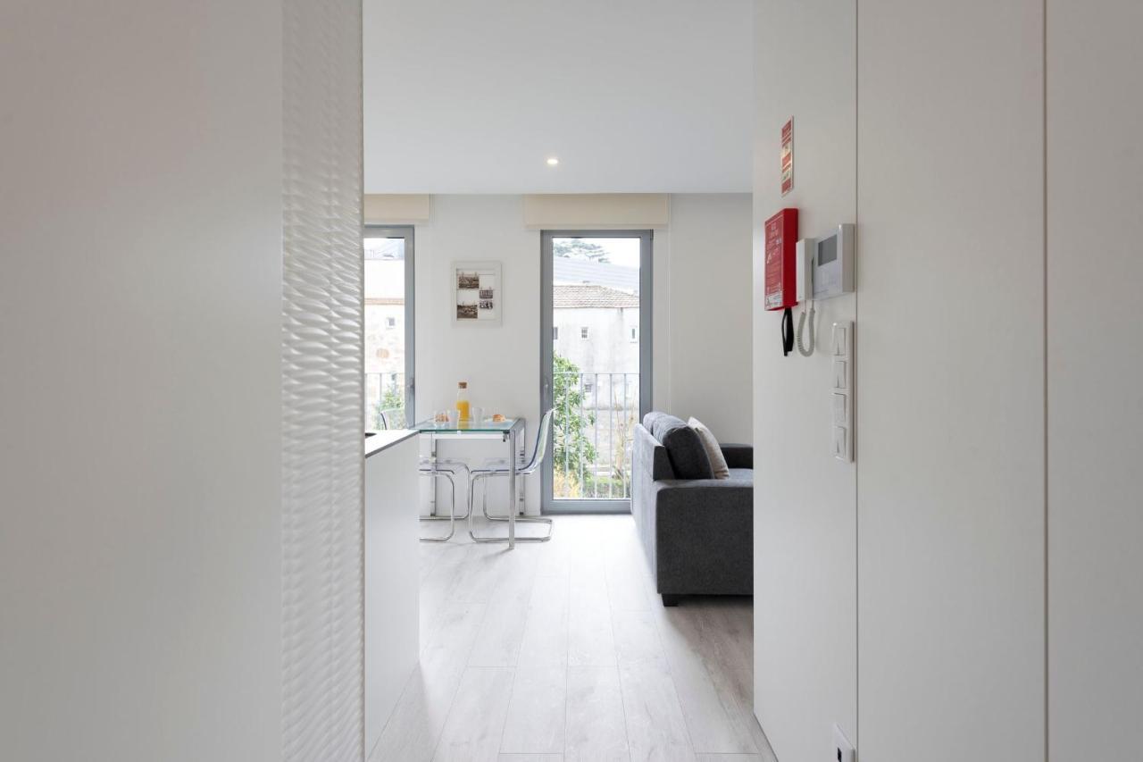 Lovelystay - Modern Loft With Gym & Free Parking Minutes Away From Cbd OOporto Exterior foto